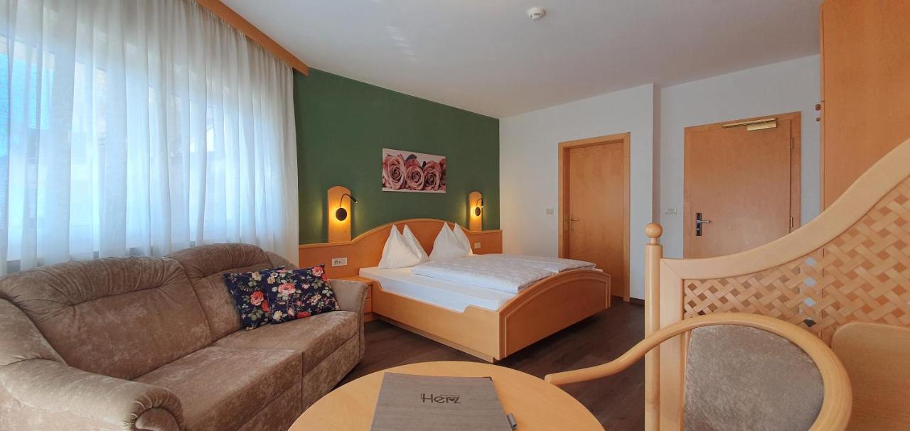 Hotel Garni Herz Tirolo Kültér fotó